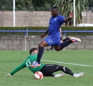 Leon hurdles the Keeper