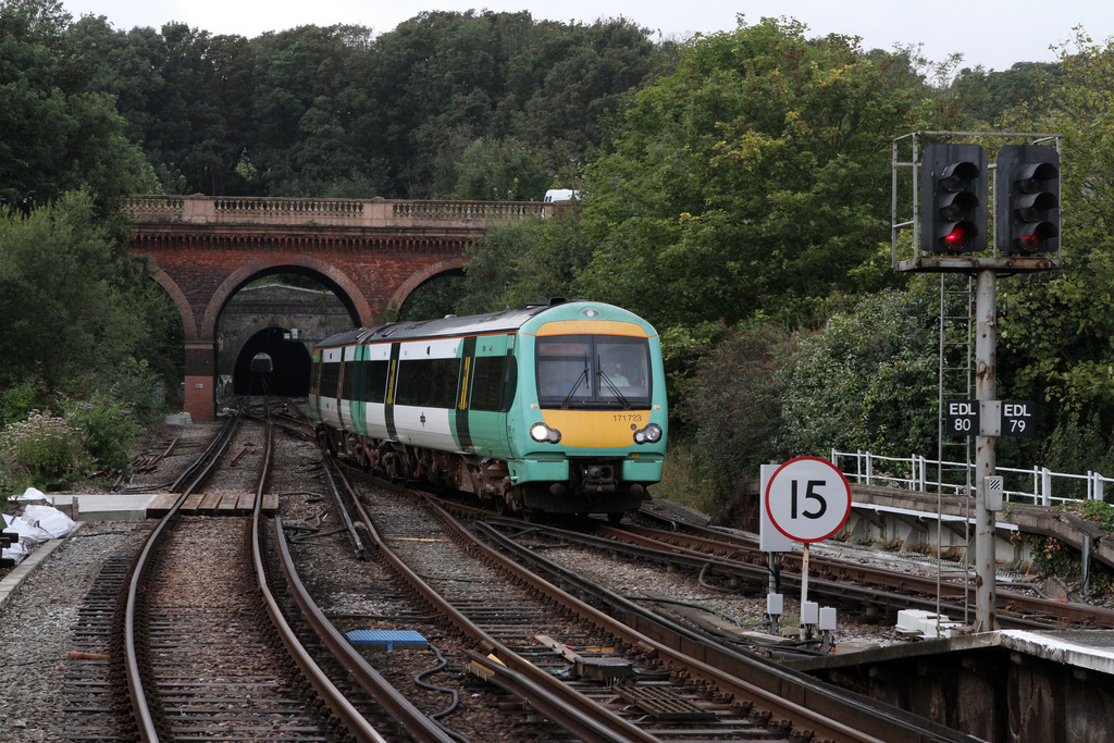A Class 171 unit demonstrates the current vogue for less than full yellow ends